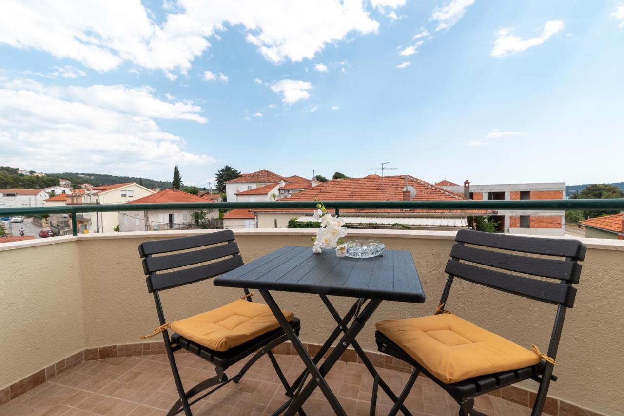 Apartman Dildo Trogir Exterior foto