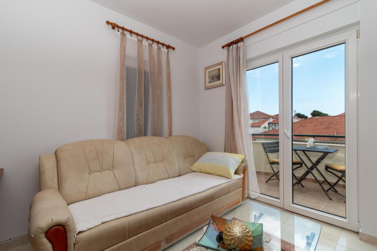 Apartman Dildo Trogir Exterior foto