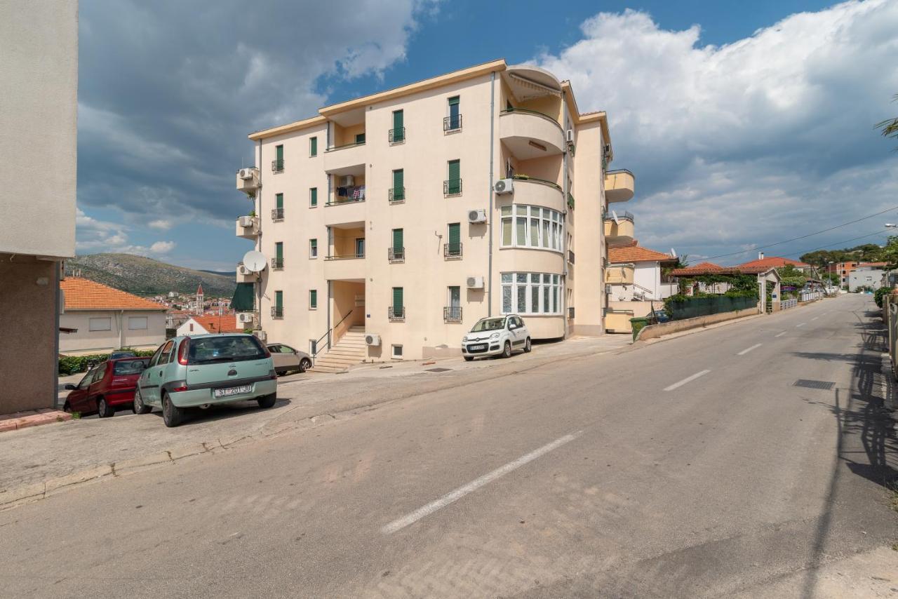 Apartman Dildo Trogir Exterior foto