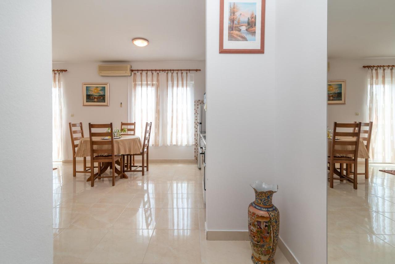 Apartman Dildo Trogir Exterior foto