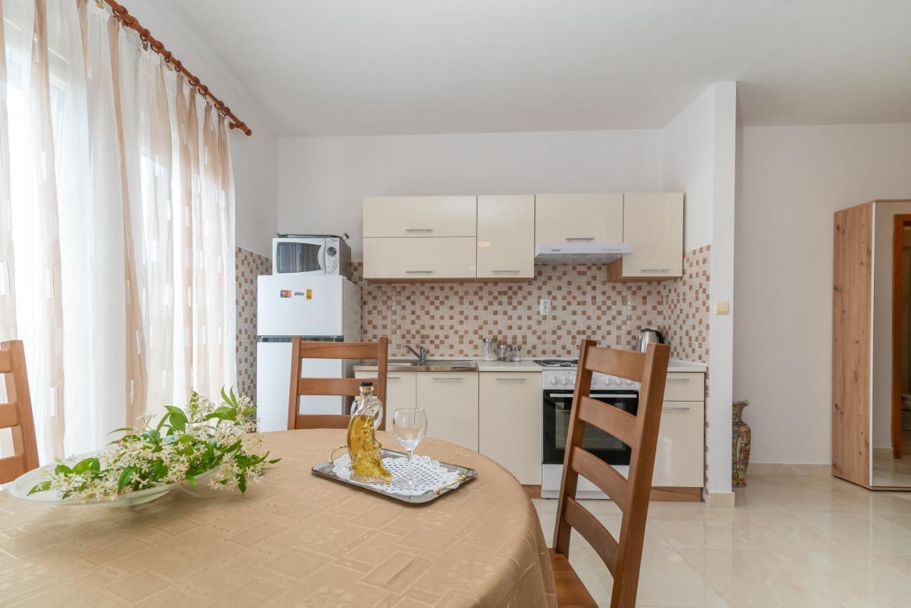 Apartman Dildo Trogir Exterior foto