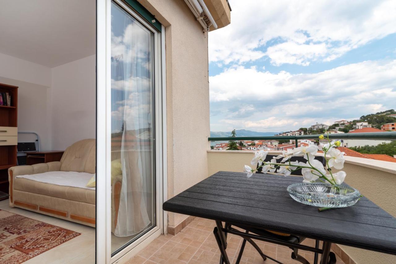 Apartman Dildo Trogir Exterior foto