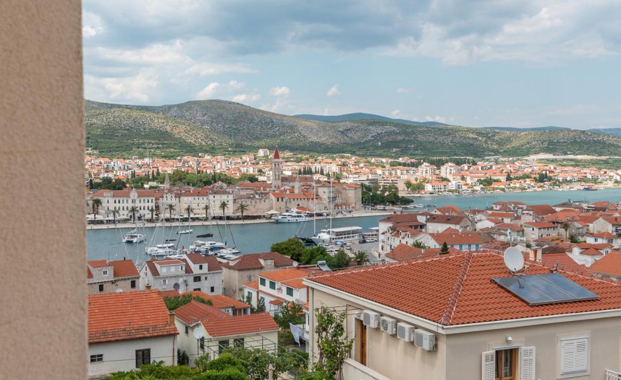 Apartman Dildo Trogir Exterior foto